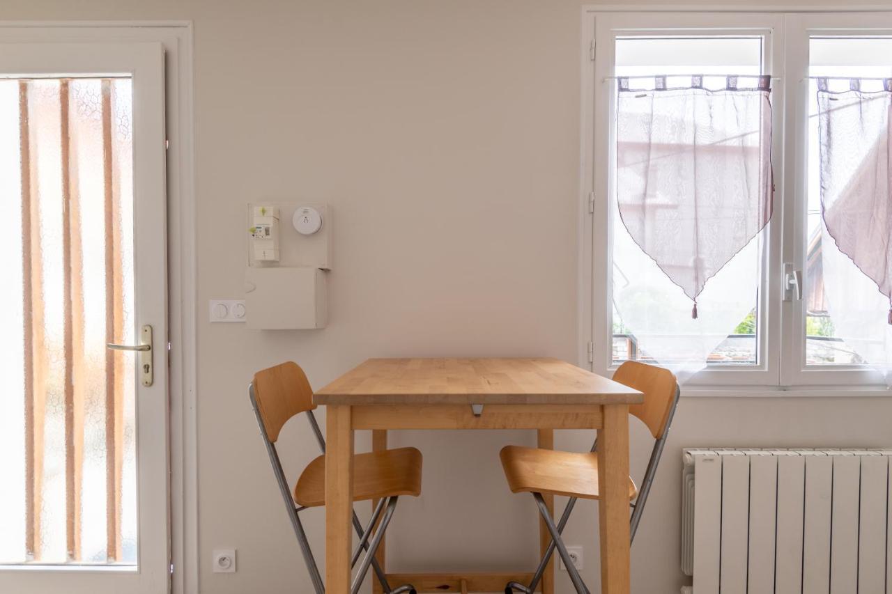 Appartement Lumineux Au Centre Du Village Saint-Felix  Exteriér fotografie
